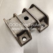 Кронштейн реактивной штанги нижний трал (150) 